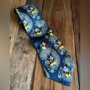 DISNEY • 100% silk Mickey Mouse paisley tie Cervantes Mickey Unlimited vintage